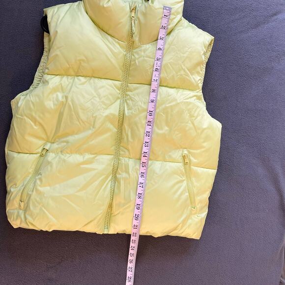 Old Navy Puffer Vest Womens Size Small Citrine Yellow Pockets Outdoor Cabin NWOT - Picture 5 of 8